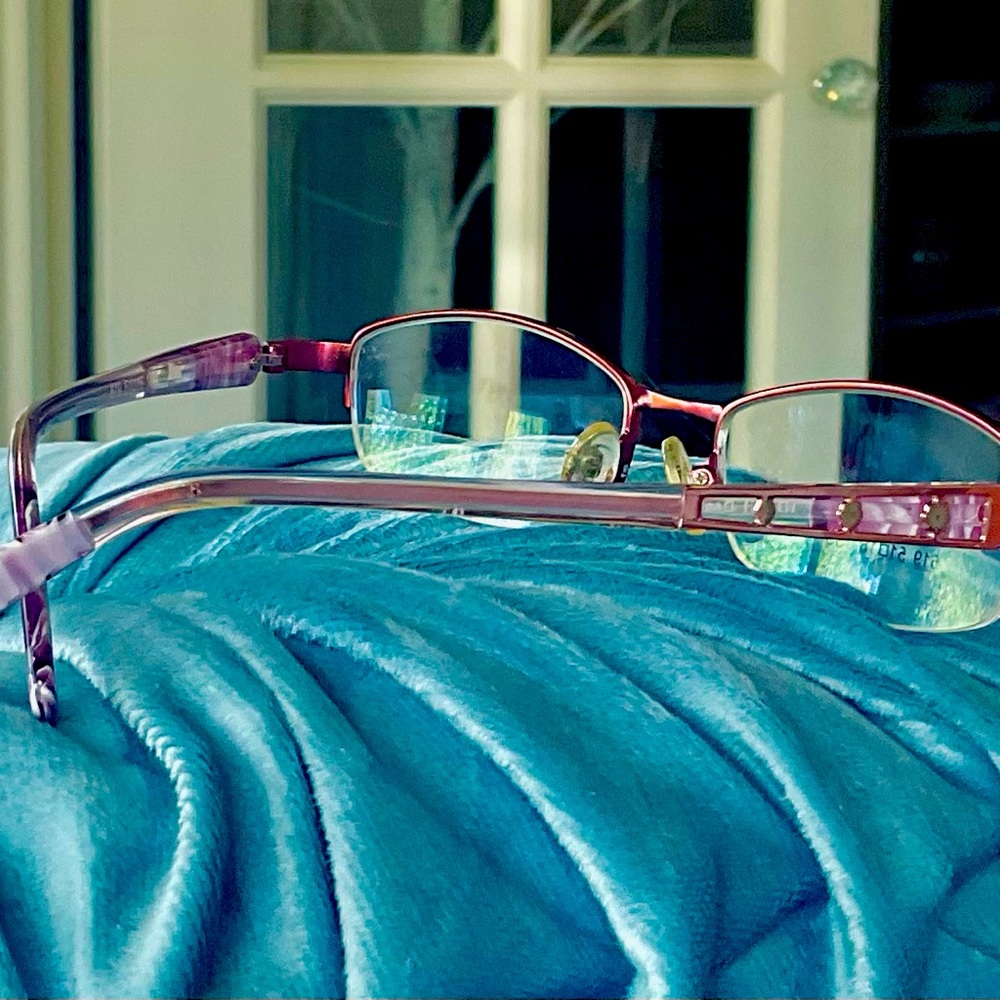 DOLCE & GABANNA CLEAR LENSES NON-PRESCRIPTION
